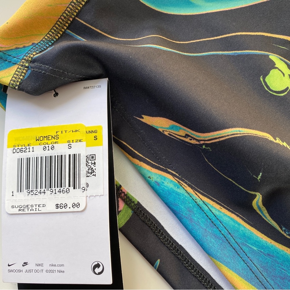 π± NIKE sports bra Dry-Fit - Picture 8 of 8